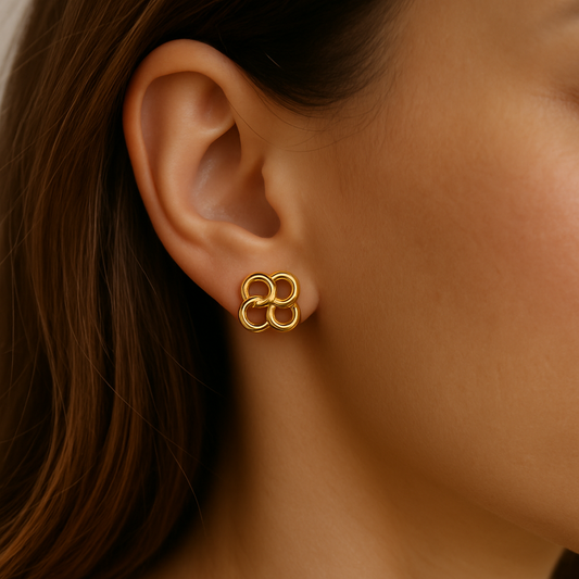 Linked circles Stud Earring Gold Plated 24k