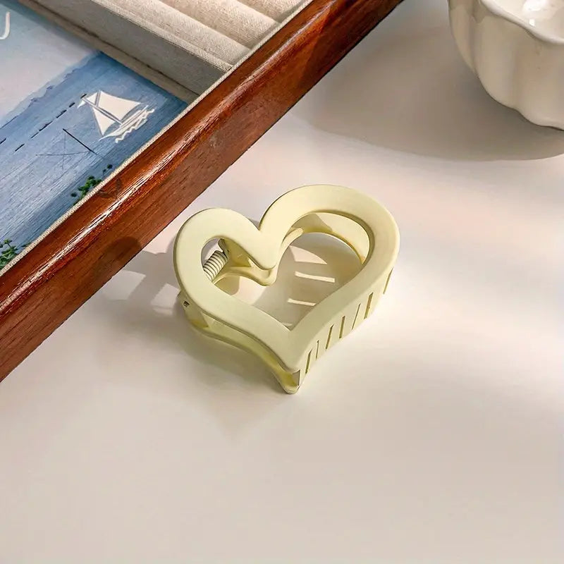 Love Heart Hollow Hair Claw