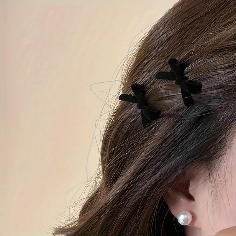 Pinza para el pelo de terciopelo con lazo pequeño