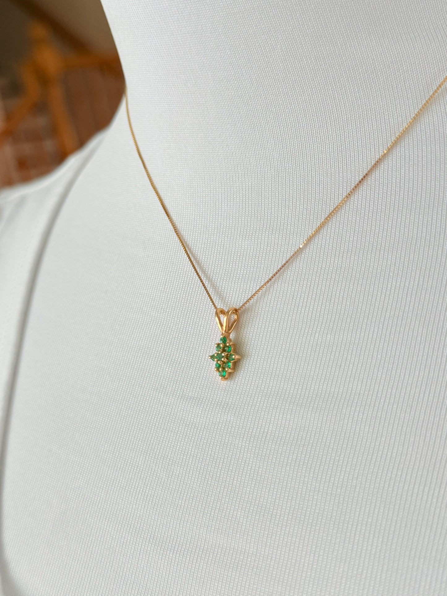 Pine Shape Colombian Emerald & Diamond charm & Solid Gold 18K Italian