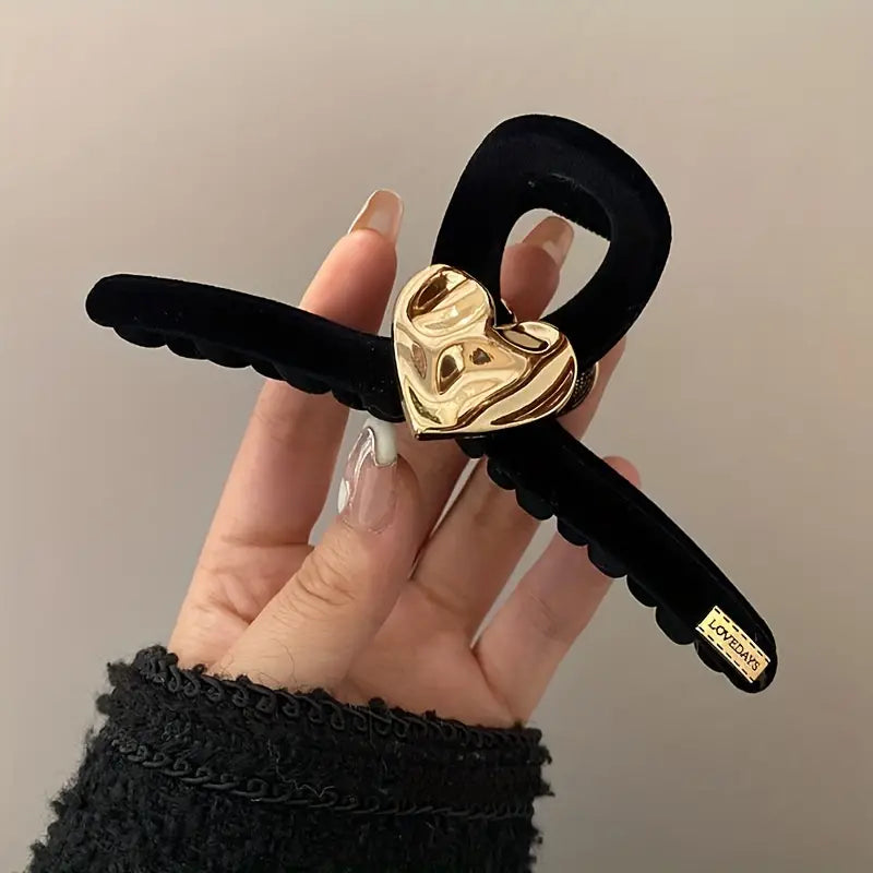 Elegant Vintage Heart Clip