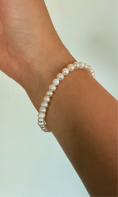 Cultured Freshwater Pearl Bracelets