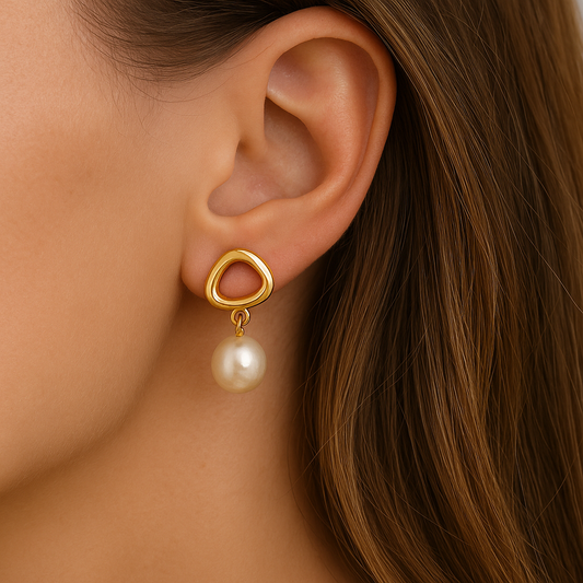 Gold plated 24k dangle earrings with pearl